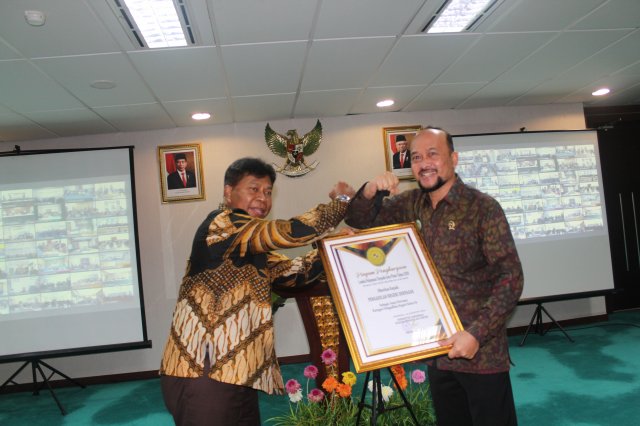 Penyerahan Sertifikat 08-08-2020